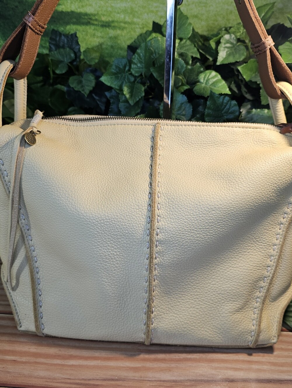 SOLDe The Sak, Los Feliz Hobo genuine leather shoulder bag soft butter yellow - Picture 12 of 14